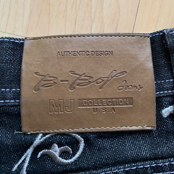 MJ Collection B-BOY Capri Embroidered Jeans - Picture 5 of 7